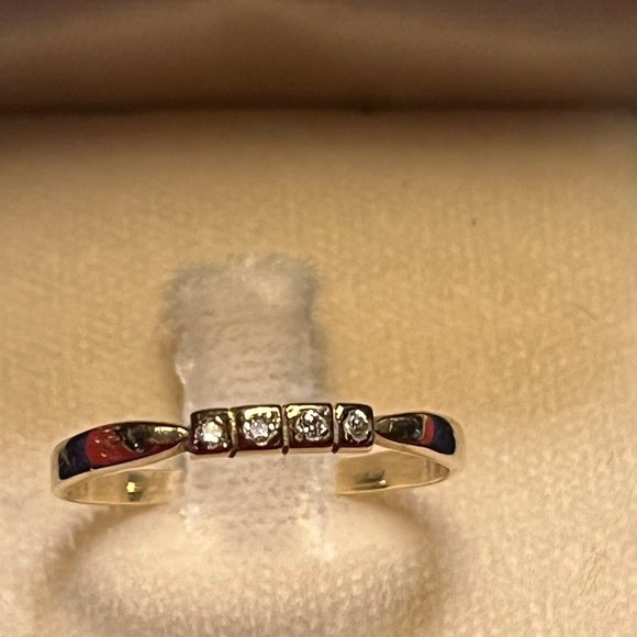 Four Diamond 14KT Yellow Gold Ring - Size 8 - Picture 2 of 8